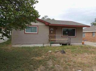 1004 Maple Ave, Dalhart, TX 79022