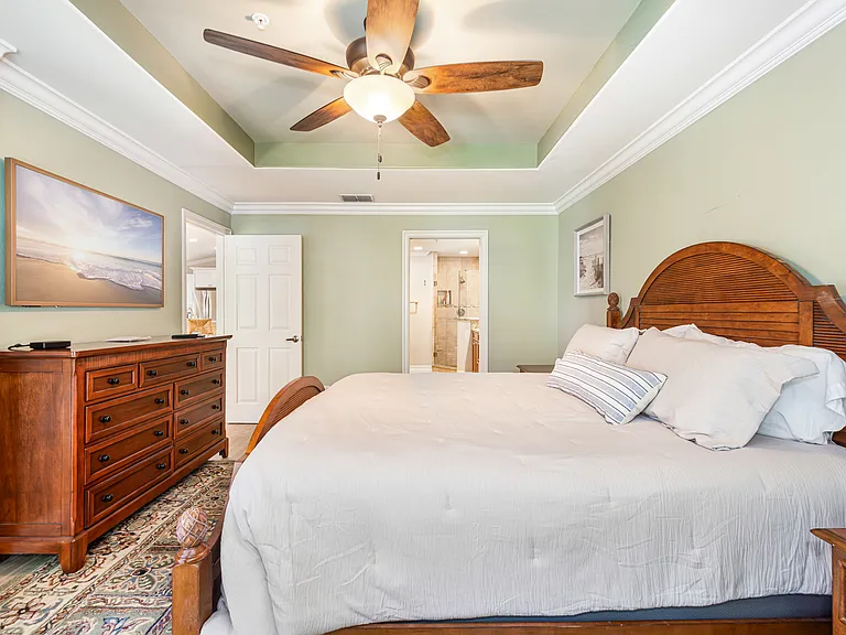 975 Tarpon Cove Dr #204 — Photo 37