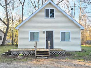 124 Snowflake Way, Houghton Lake, MI 48629
