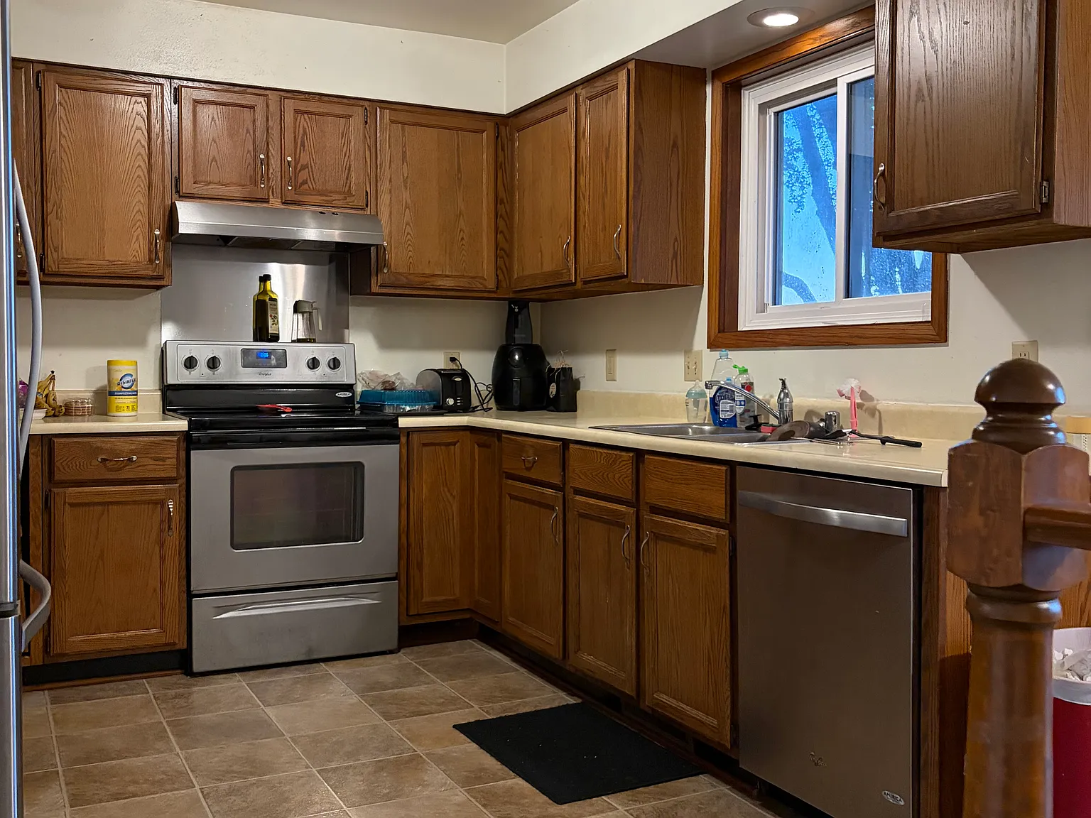 3 bed, 1900 sqft, $2,100 — Photo 3