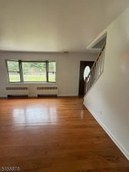 4 bed, 3.0 bath, $5,200 — Photo 4