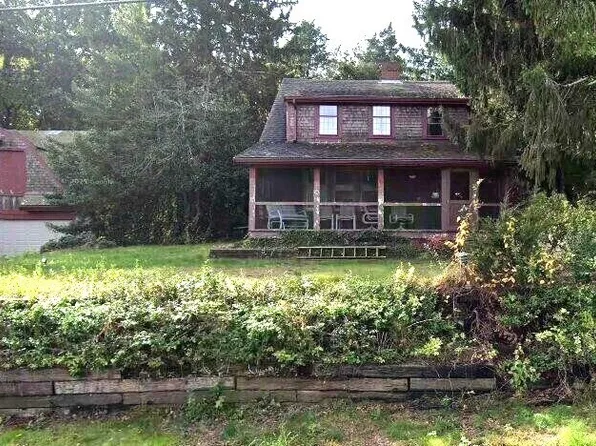 35 River St, Kingston, MA 02364