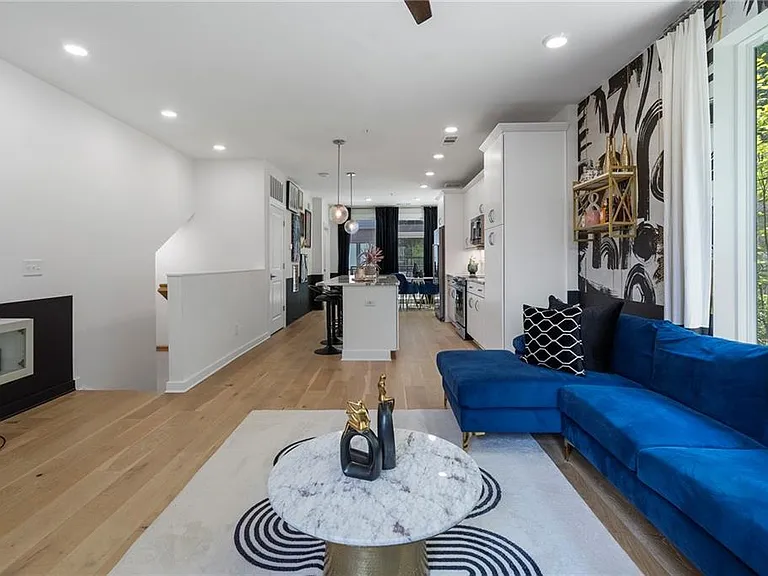 371 Pratt Dr SE #207 — Photo 6
