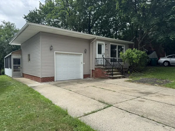 18106 Libby Rd, Maple Heights, OH 44137