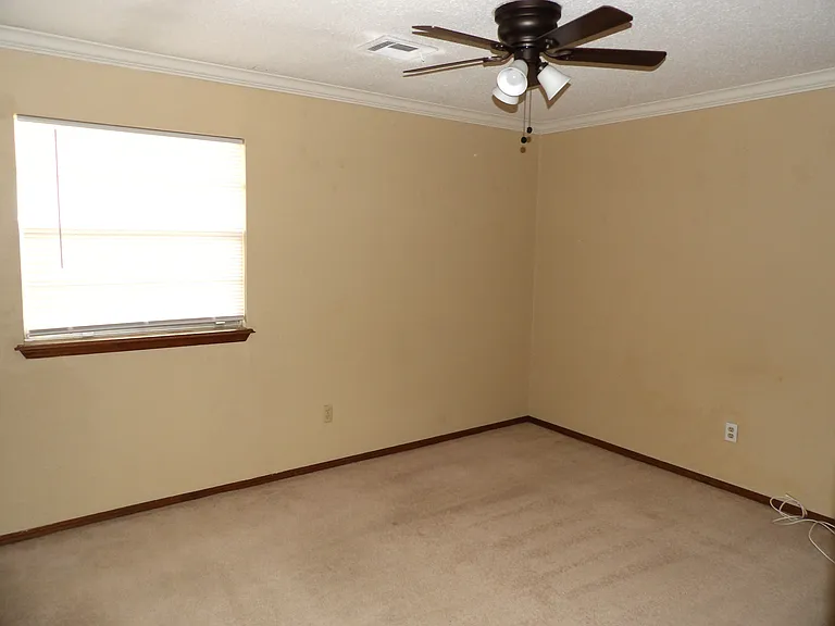 6706 SW Cherokee Cir — Photo 8