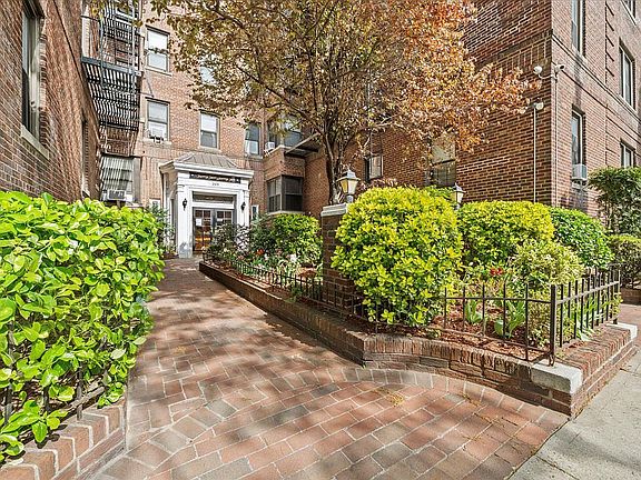 2nd image of 2375 Ocean Ave APT 5D