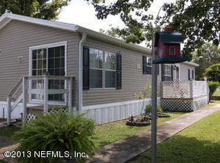 117 Smith Ln, Satsuma, FL 32189