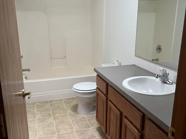 3435 SE McCartney Ln, Milwaukie, OR 97267