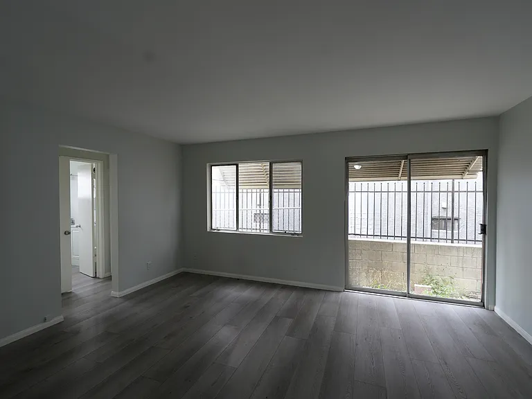 935 S Grand View St #2 — Photo 6
