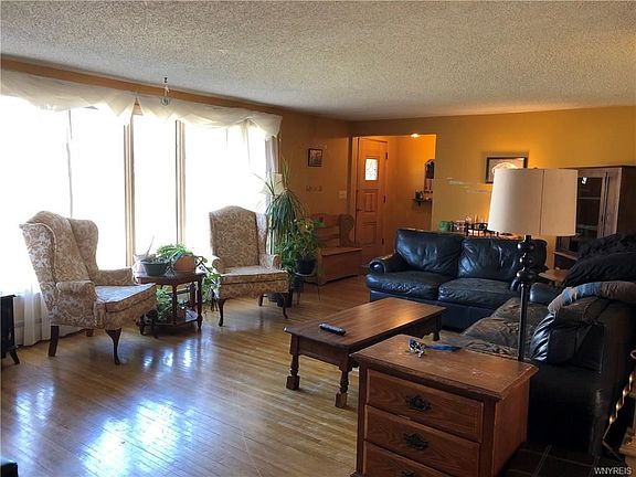 2nd image of 303 Claudette Ct