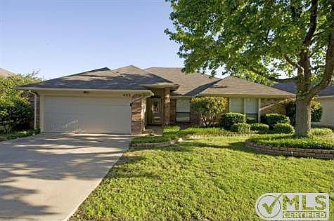 1st image of 803 Fondren Dr