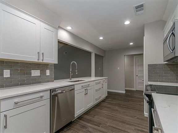 4th image of 12202 Forsythe Dr