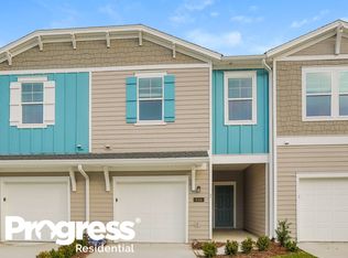 516 Cherry Ridge Dr, Orange Park, FL 32065