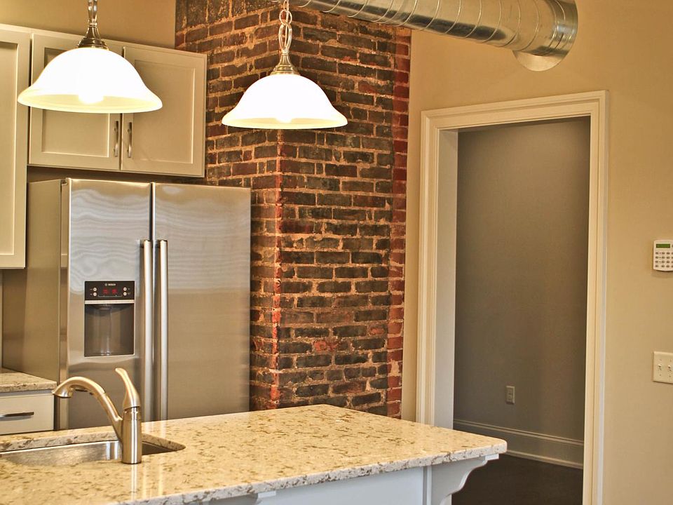 1st image of 219 E King St #9