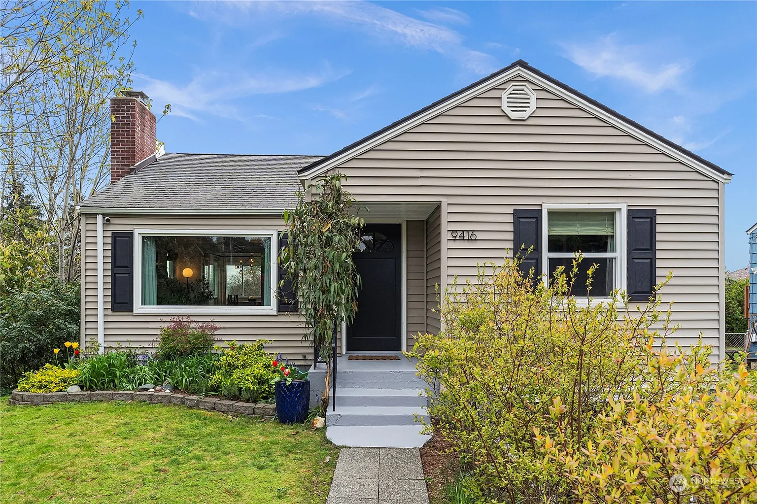 9416 42nd Avenue NE photo 1