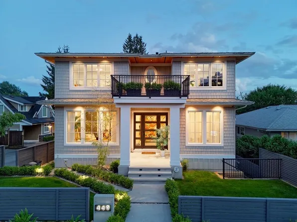 449 E 15th St, North Vancouver, BC V7L 2R9