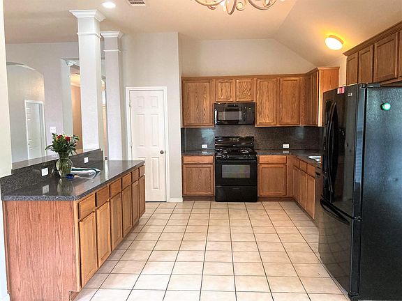 5th image of 1715 Lomita Dr