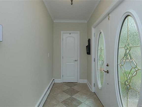 5th image of 356 Columbine Ct