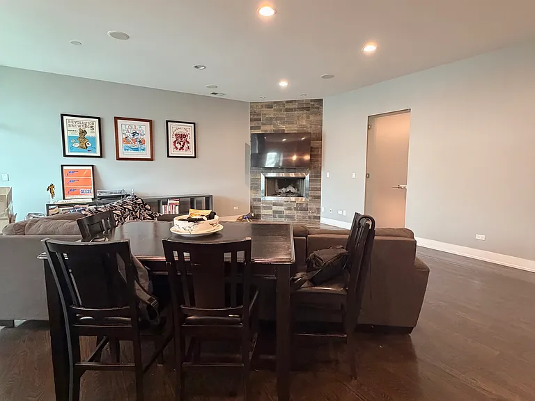 815 N Ashland Ave #3N — Photo 2