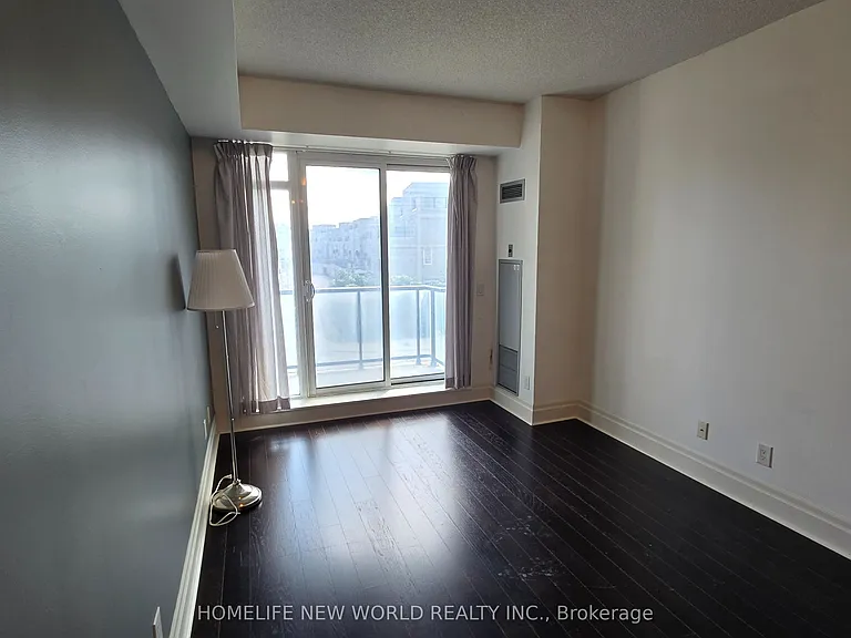 131 Upper Duke Cres #302 — Photo 3