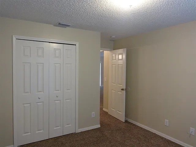1142 Jaslo St SE — Photo 9