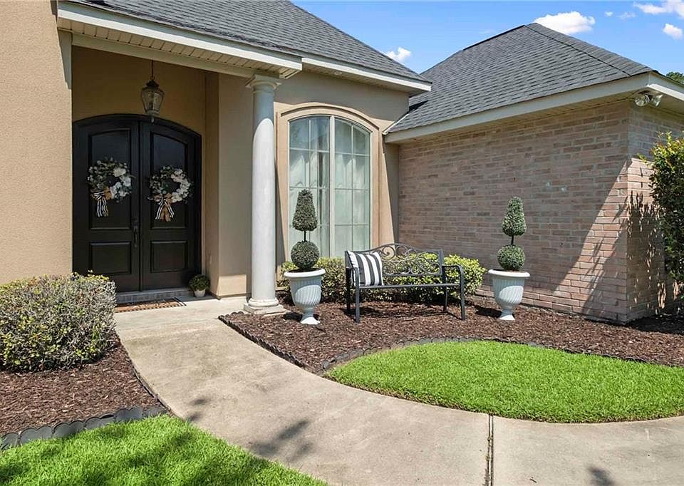 1st image of 1042 Creek Ct
