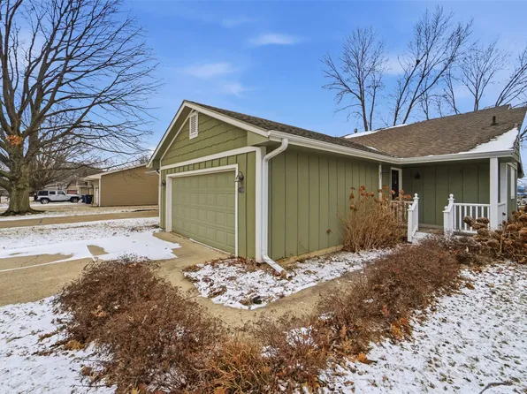 4518 84th St, Urbandale, IA 50322