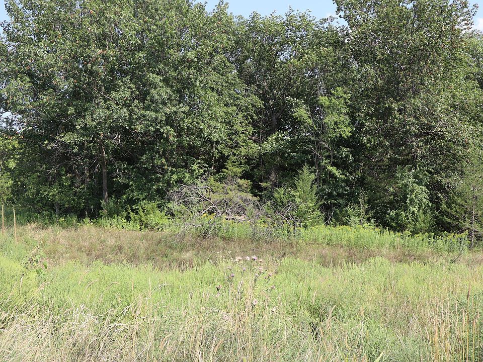 2nd image of 2011 Mulberry Ln