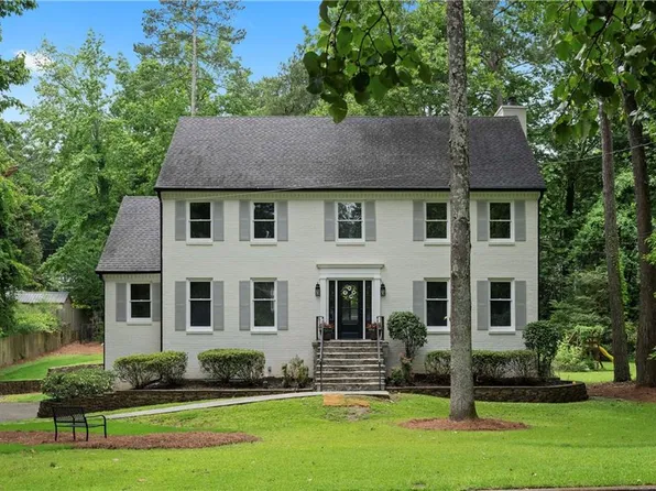 7110 Northgreen Dr, Sandy Springs, GA 30328