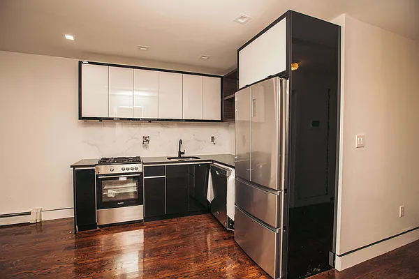 Rented by Nooklyn NYC LLC | media 19