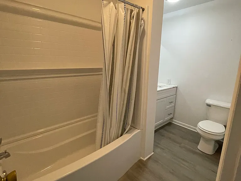 387 W Monroe St #3 — Photo 3