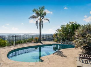 520 E Highland Dr, Camarillo, CA 93010