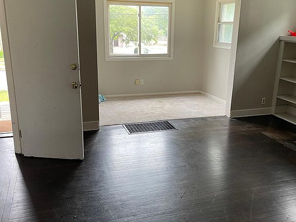 4th image of 1031 Brown St APT 1