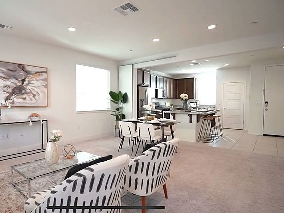 3rd image of 1646 S Macias Pl