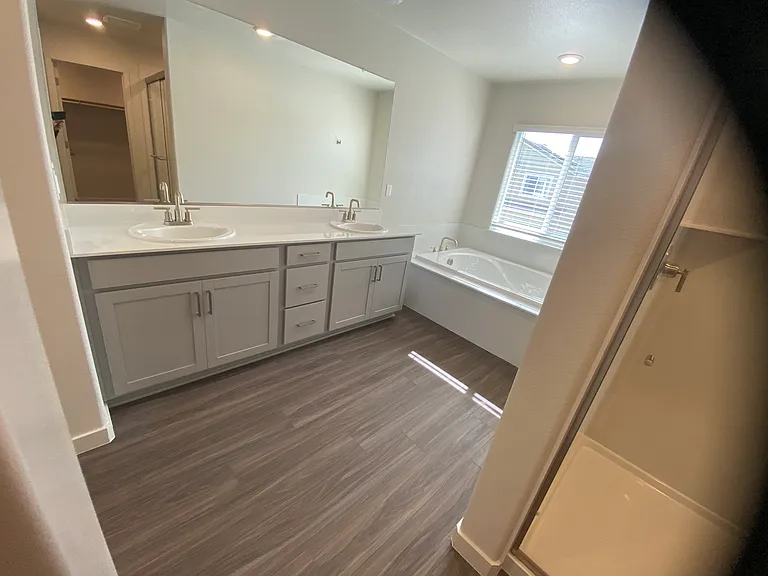 653 Barreet Lake Rd — Photo 28