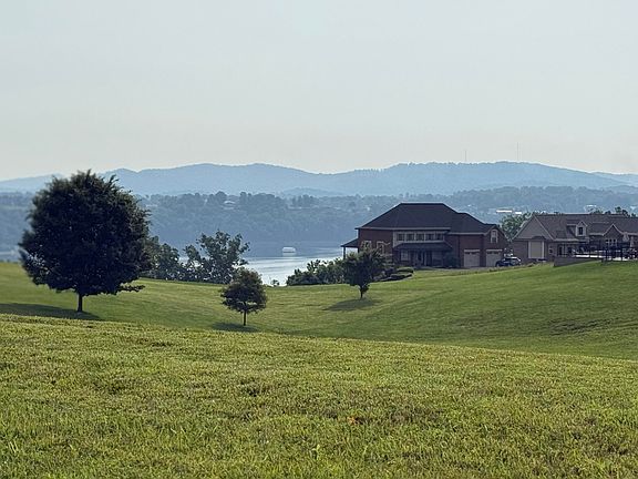 2nd image of 121 Tatum Point Dr