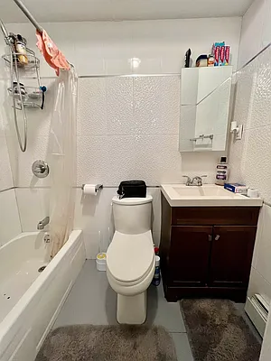 Rented by Hagstrom Management Inc | media 8