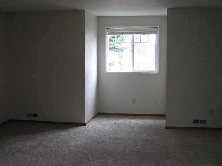 Large master bdrm + 2 more bedrooms with new carpet and paint