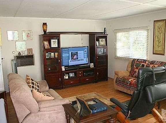 4th image of 19120 Nordhoff St #1DOR
