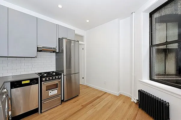 Rented by Aether Property Group | media 22