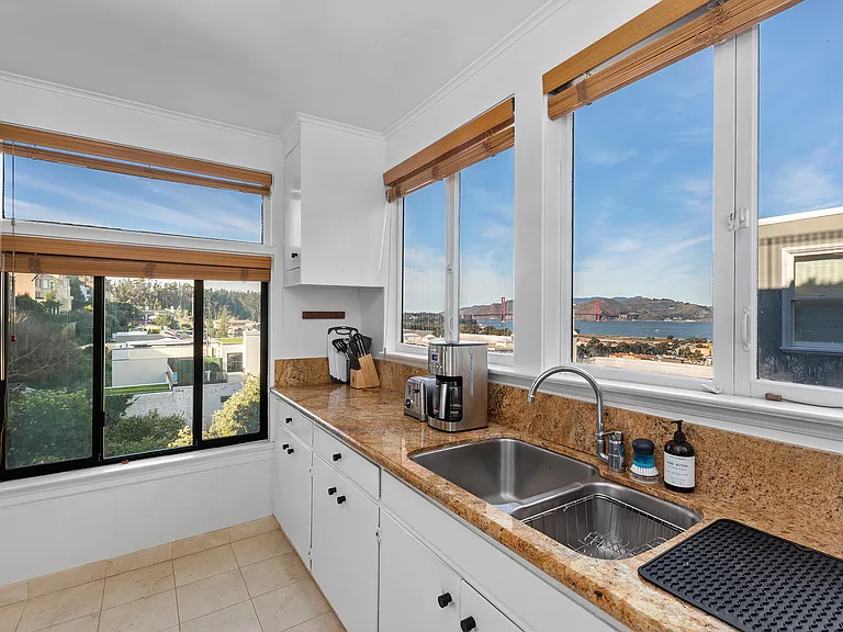 2621 Divisadero St #2 — Photo 13