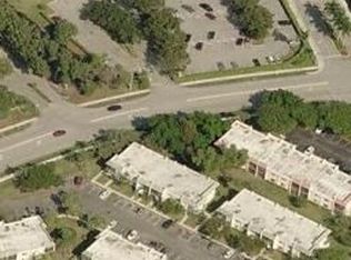 320 Racquet Club Rd APT 102, Fort Lauderdale, FL 33326