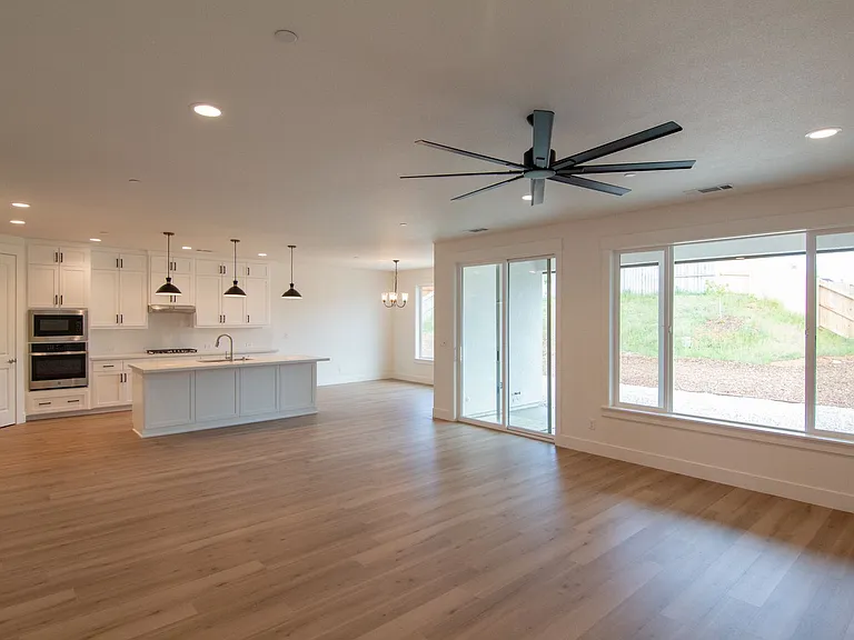 3677 Nadal Dr — Photo 15