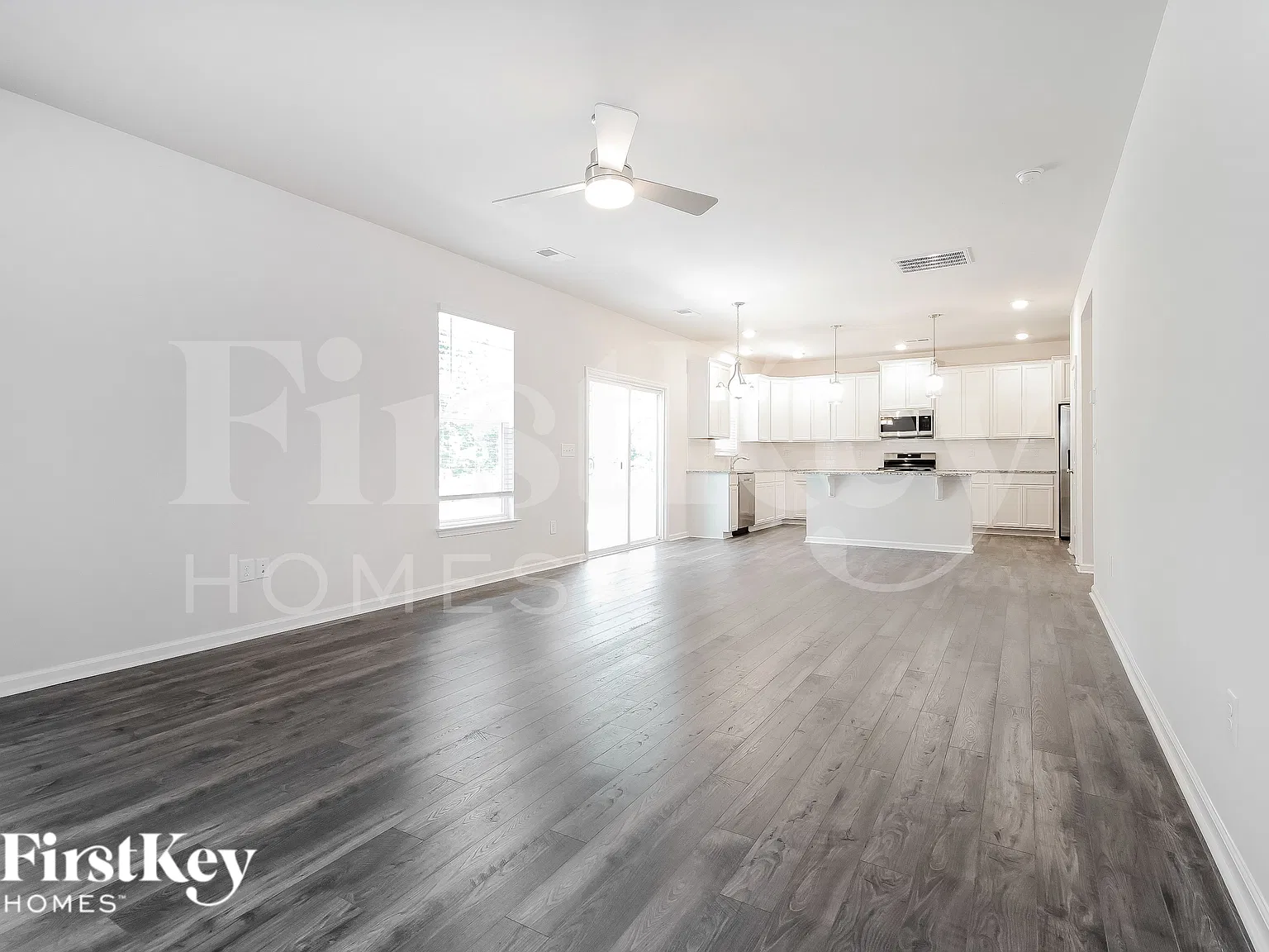4 bed, 2.0 bath, 2448 sqft, $2,530 — Photo 4