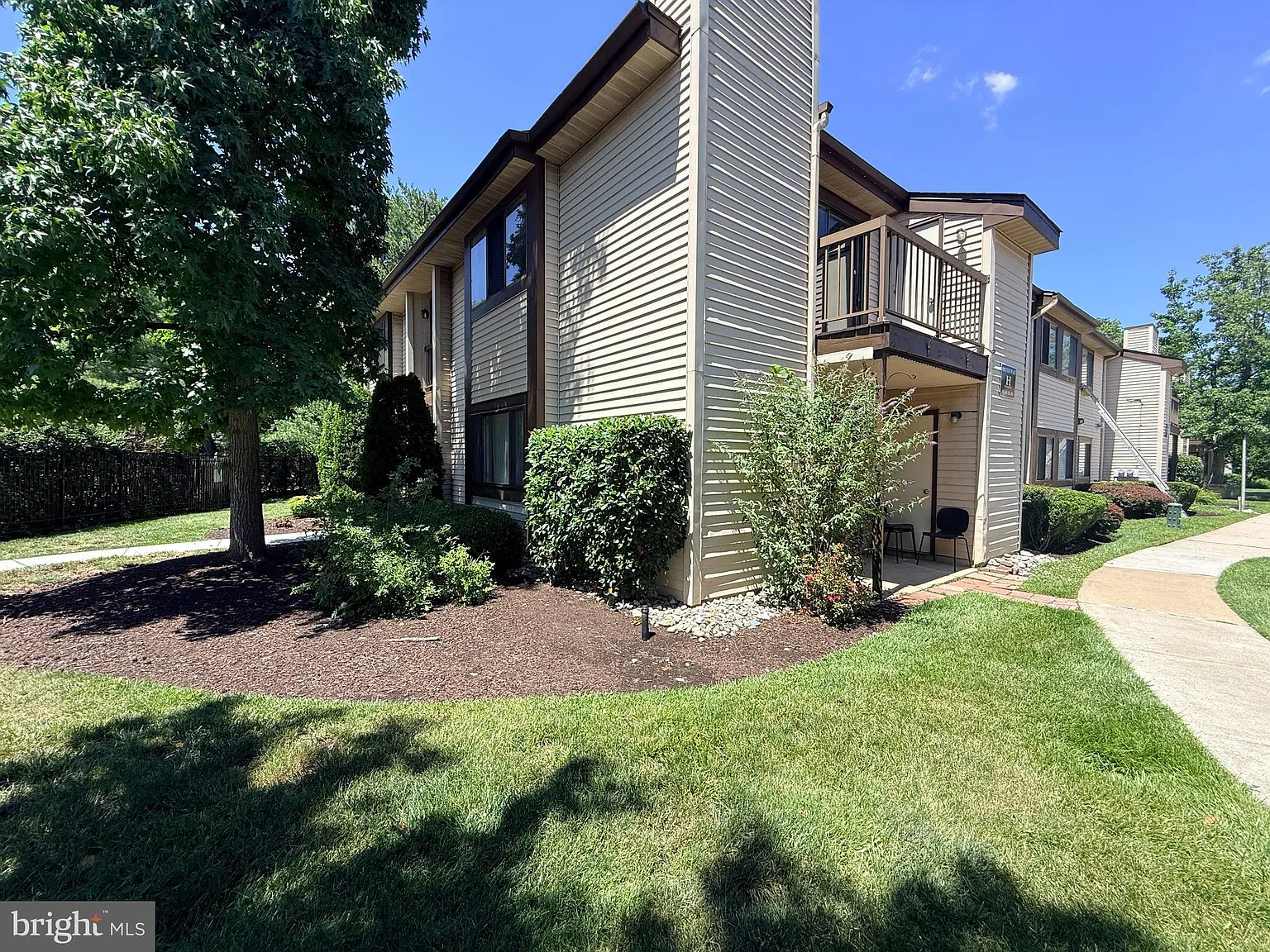 2 bed, 1112 sqft, $2,000 — Photo 1
