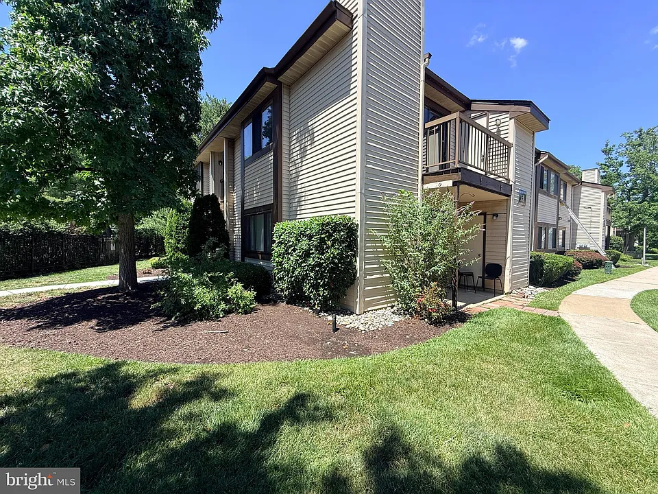 808 Britton Pl