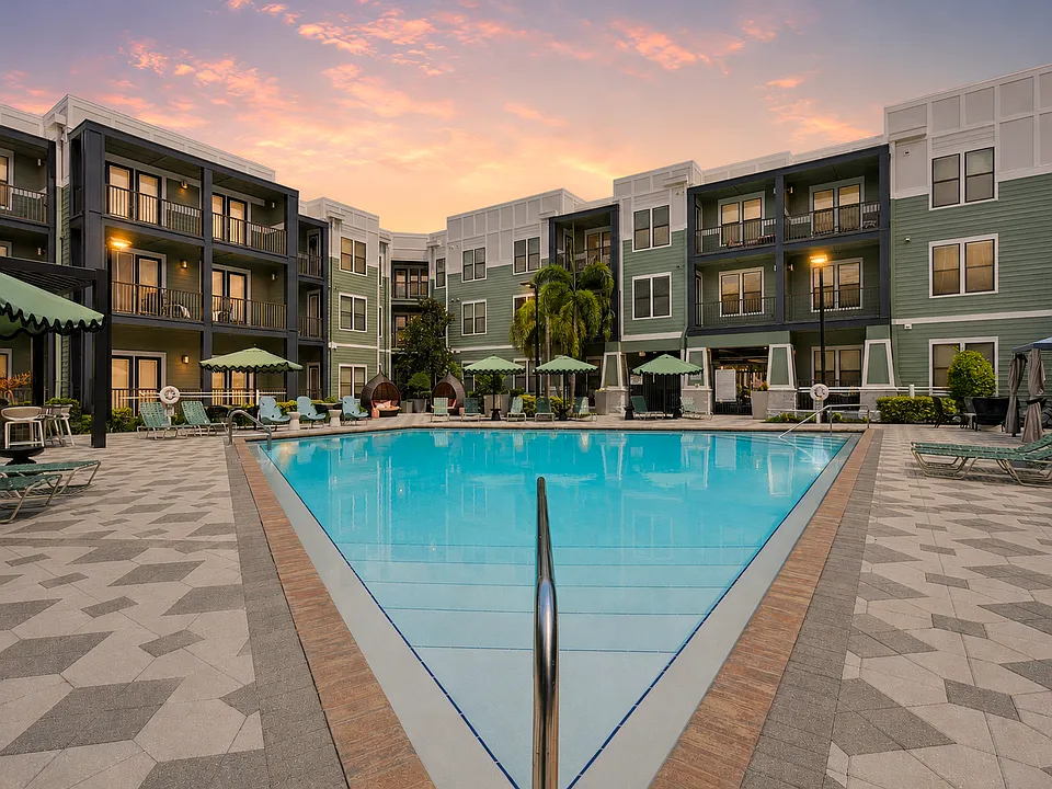 NoHo Flats