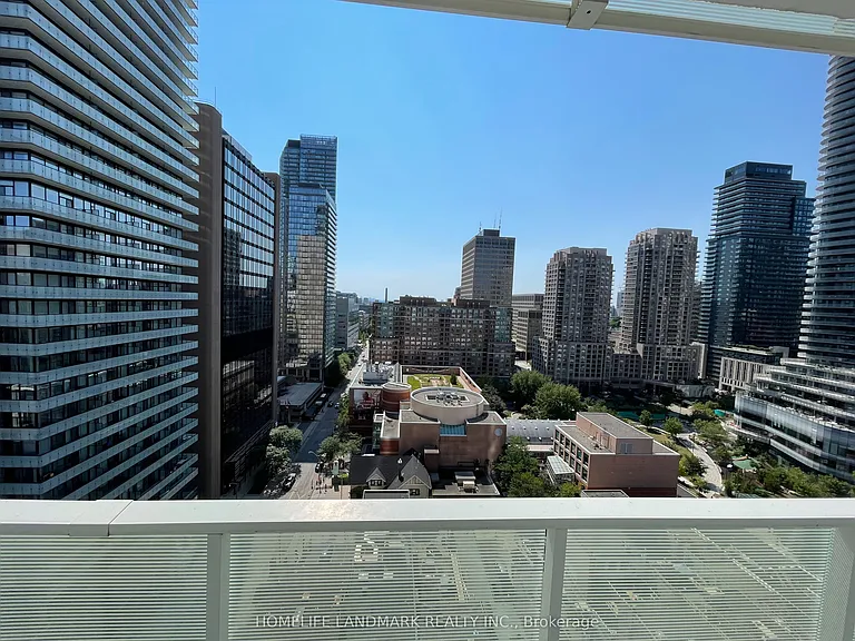 501 Yonge St #1402 — Photo 13