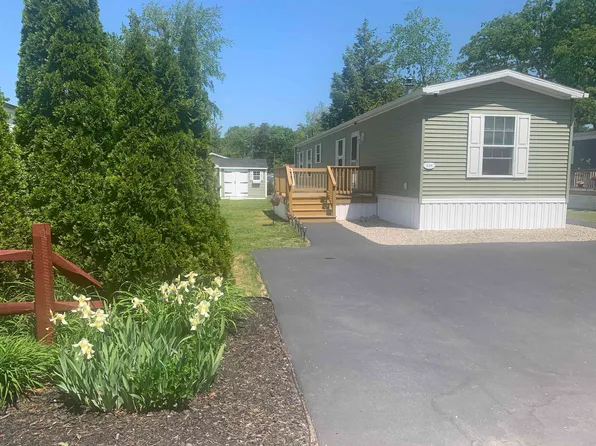 328 Sherwood Glen Road, Somersworth, NH 03878