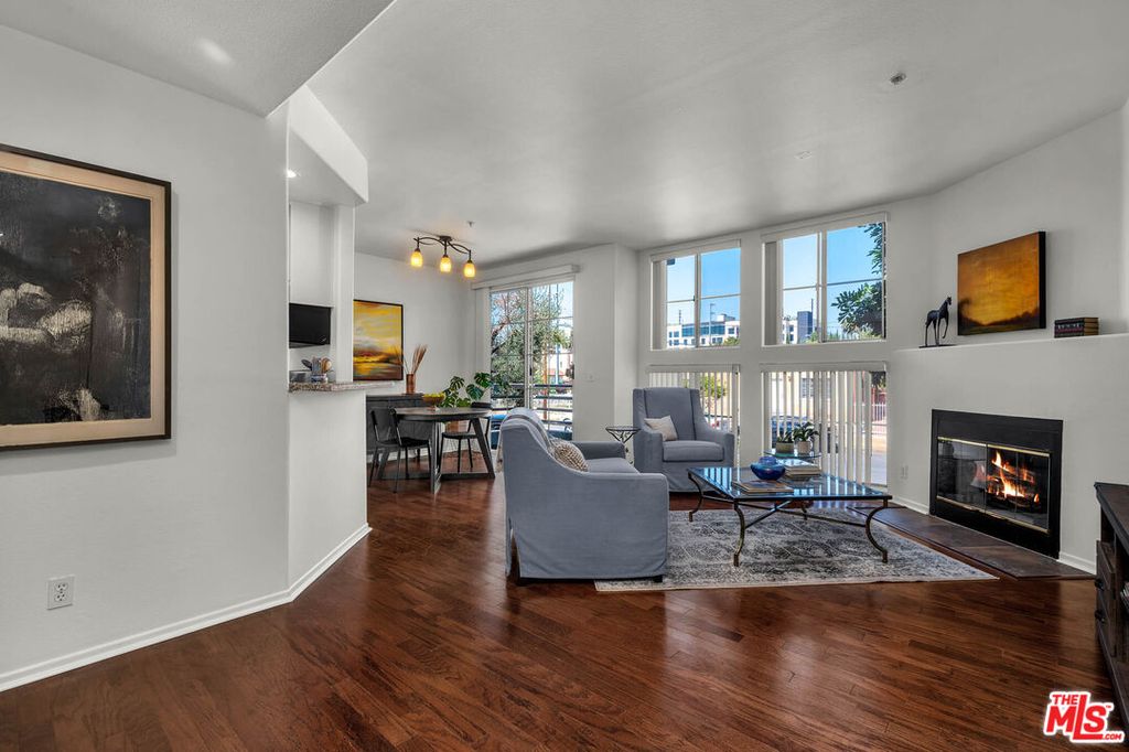 3613 Glendon Ave APT 101, Los Angeles, CA - View 4